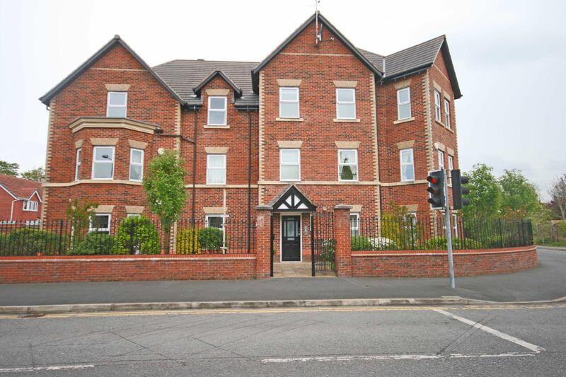 2 bedroom flat for rent in PLEASE TELEPHONE FOR VIEWINGS Farriers Way