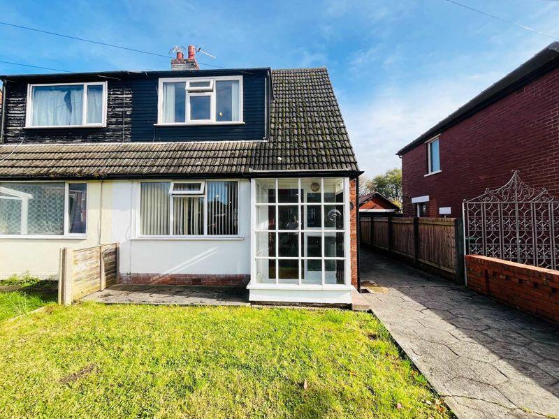Main image of property: 30 Avenue Road, Normoss, Blackpool, FY3 7SG