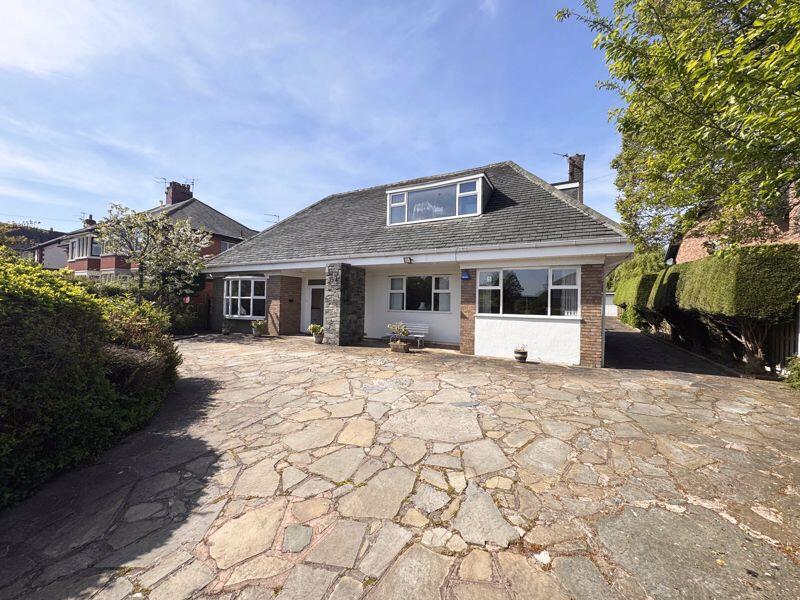 Main image of property: 284 Hardhorn Road, Poulton-Le-Fylde, FY6 8DW