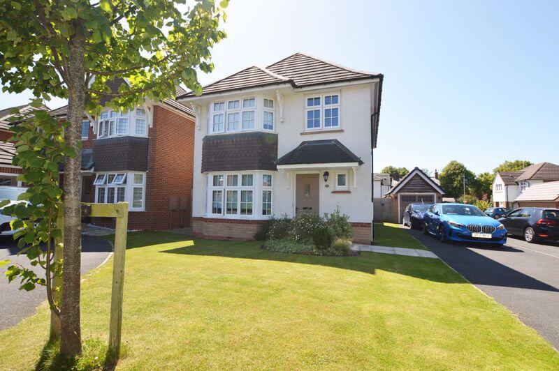 Main image of property: 6 Garratt Close, Poulton-Le-Fylde, FY6 7XG