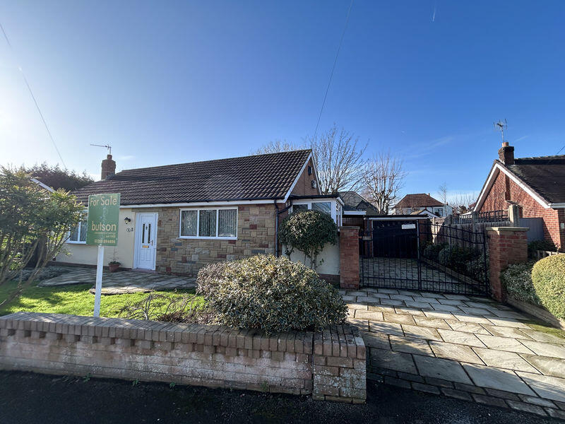 Main image of property: 18 Alder Grove, Poulton-Le-Fylde, FY6 8EH