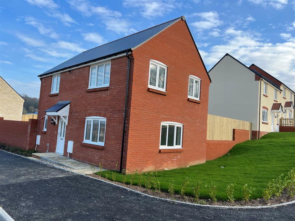 3 bedroom detached house for sale in Plot 261 Curtis Fields, 67 Orchard