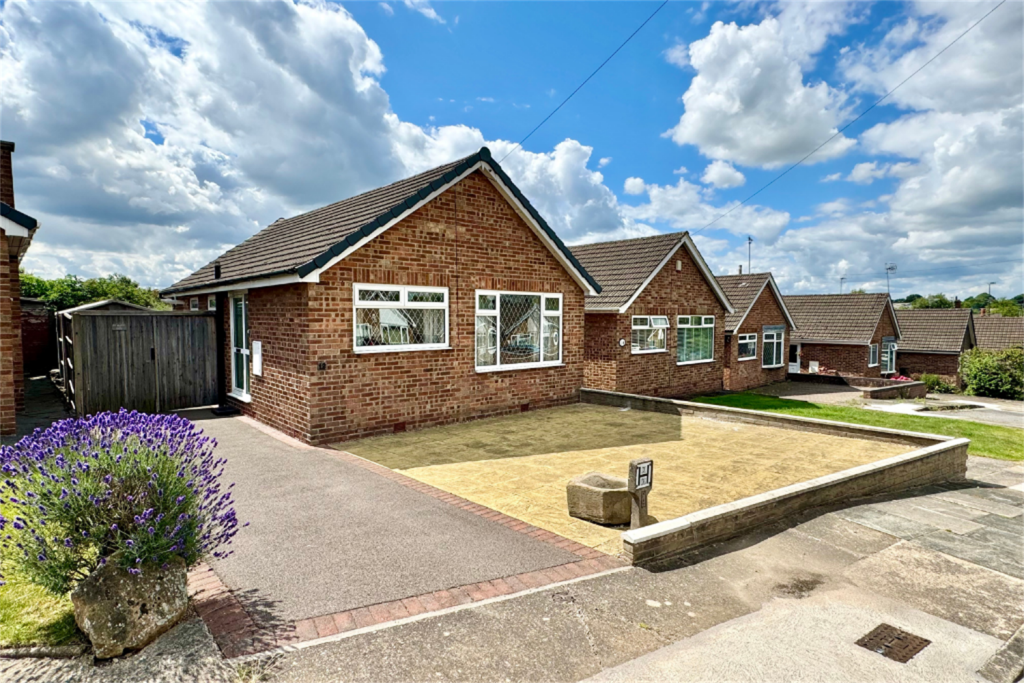 2 bedroom bungalow for sale in Kelvin Close, Stapleford, NG9 7DF, NG9