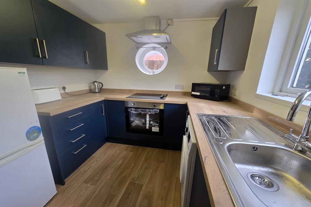 Main image of property: Tonnelier Road, Dunkirk, NG7 2RW