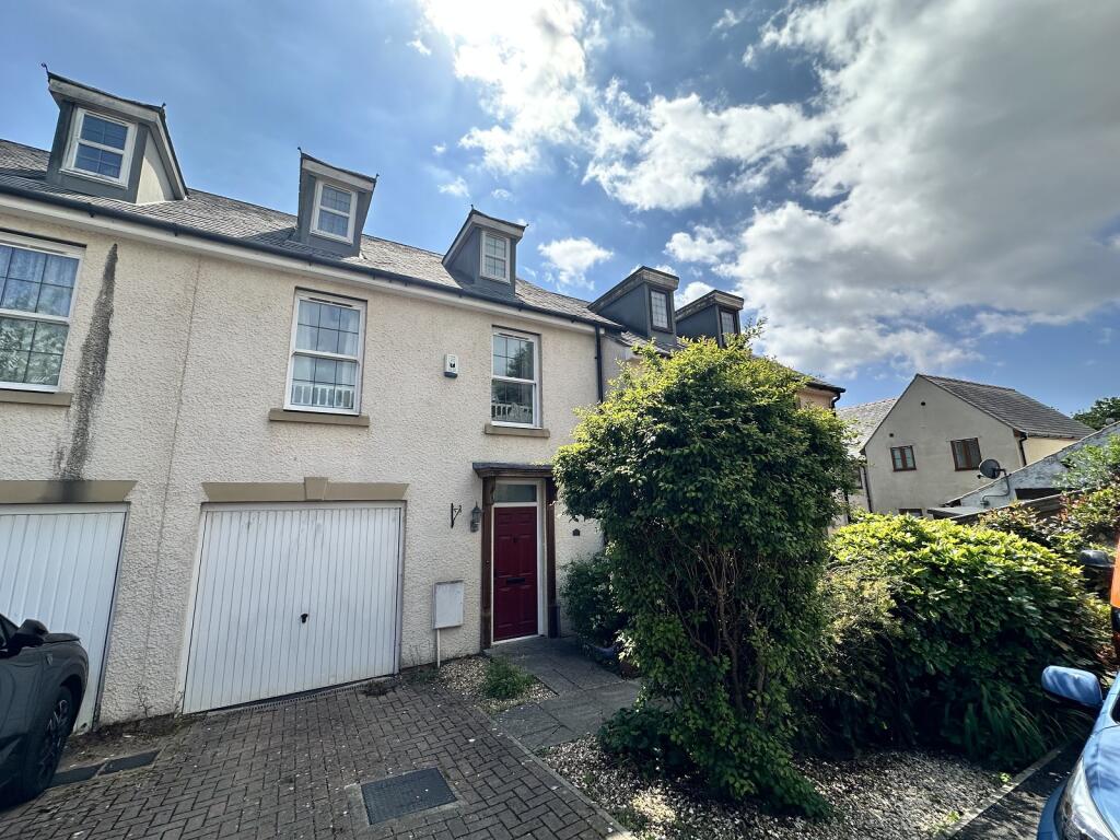 4 bedroom town house