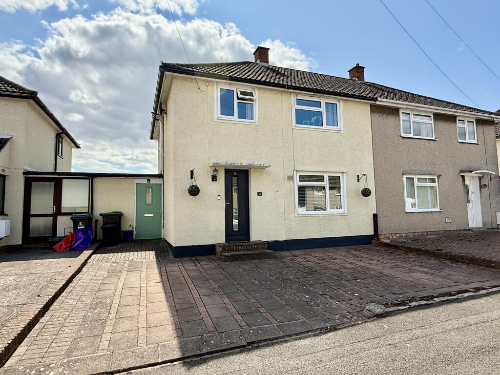 Main image of property: 13 Park Road, Caldicot