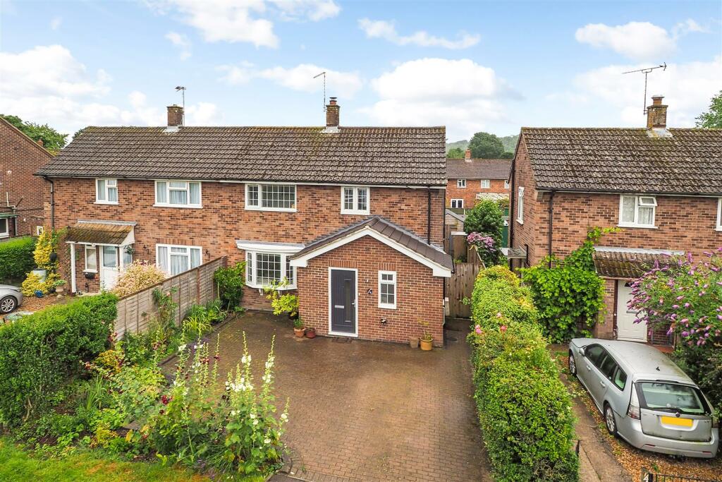 4 bedroom semidetached house for sale in Glebe Road, Buriton