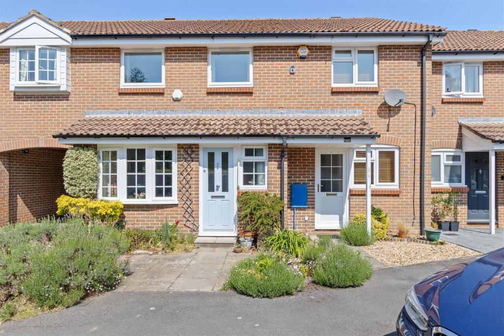 Main image of property: Oakwood Close, Midhurst