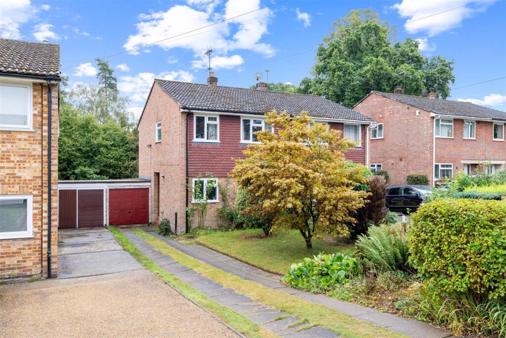 3 bedroom semi-detached house