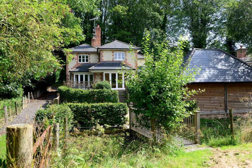 Main image of property: 11 North Lane Buriton Hampshire