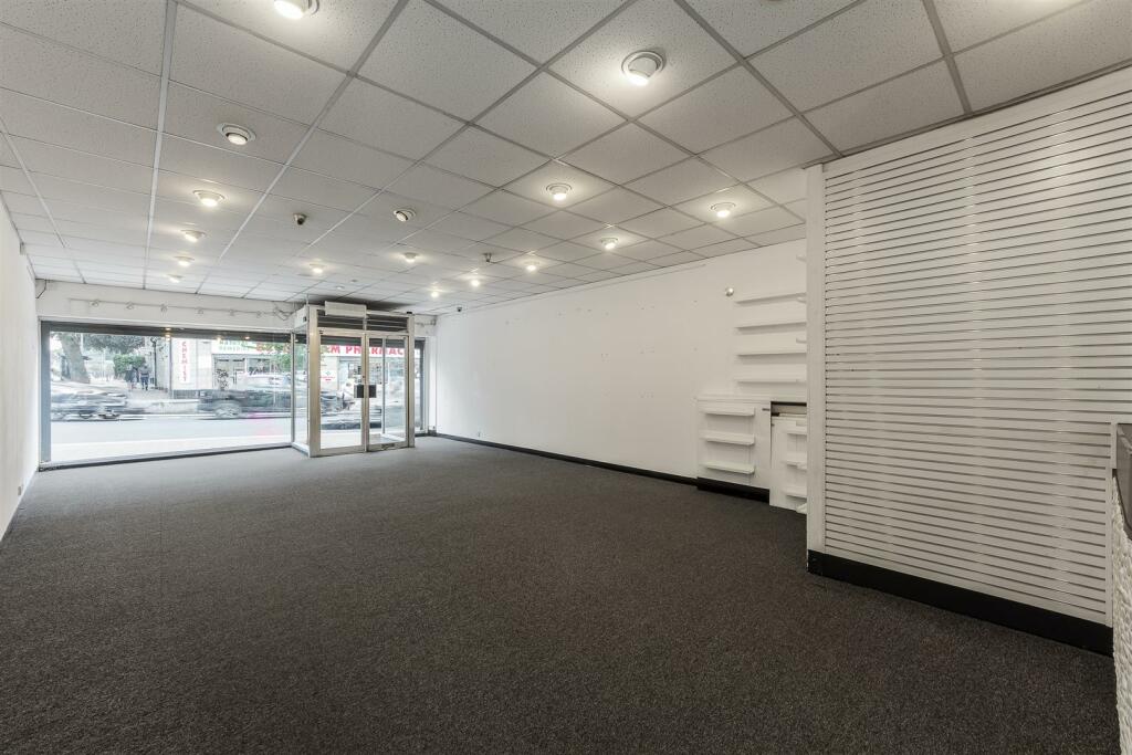 Commercial property for rent in High Street, Beckenham, BR3