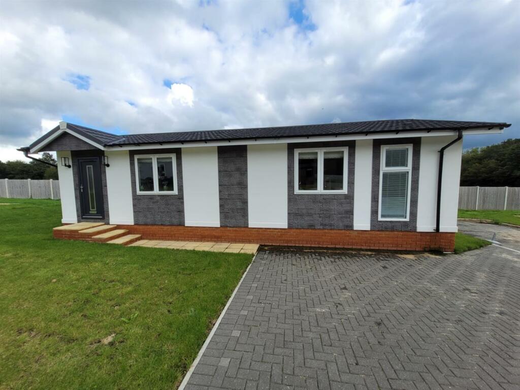 Additional property image - The Broyle, Halland