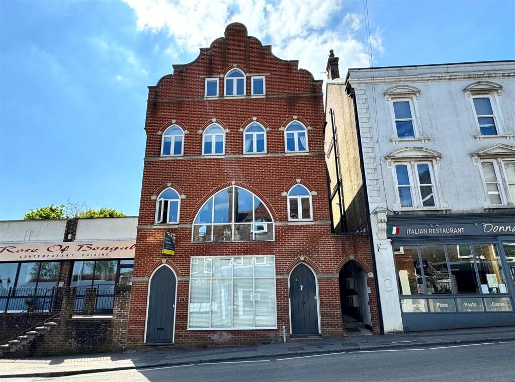Main image of property: The Broadway, Crowborough