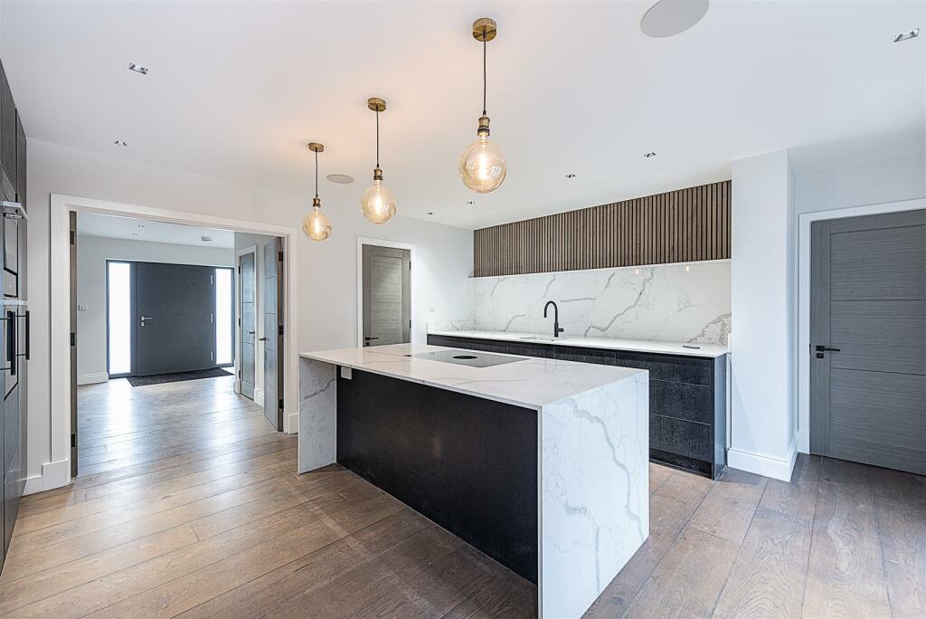 Additional property image - Burston Drive, Park Street, St. Albans