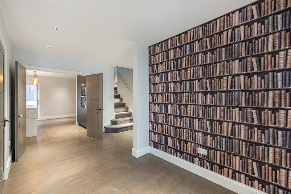 Additional property image - Burston Drive, Park Street, St. Albans