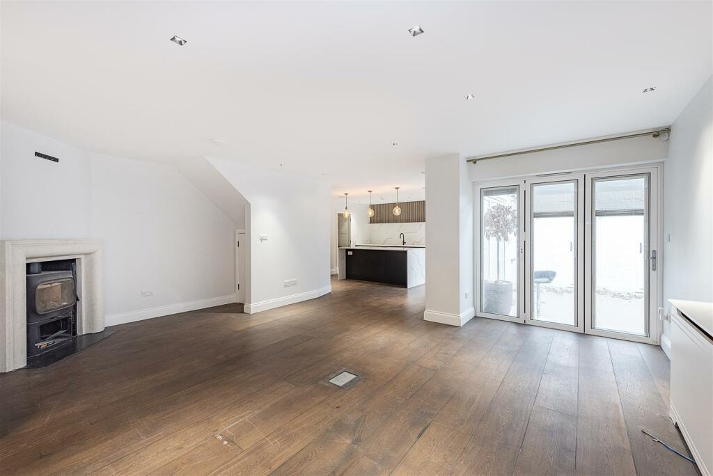Additional property image - Burston Drive, Park Street, St. Albans
