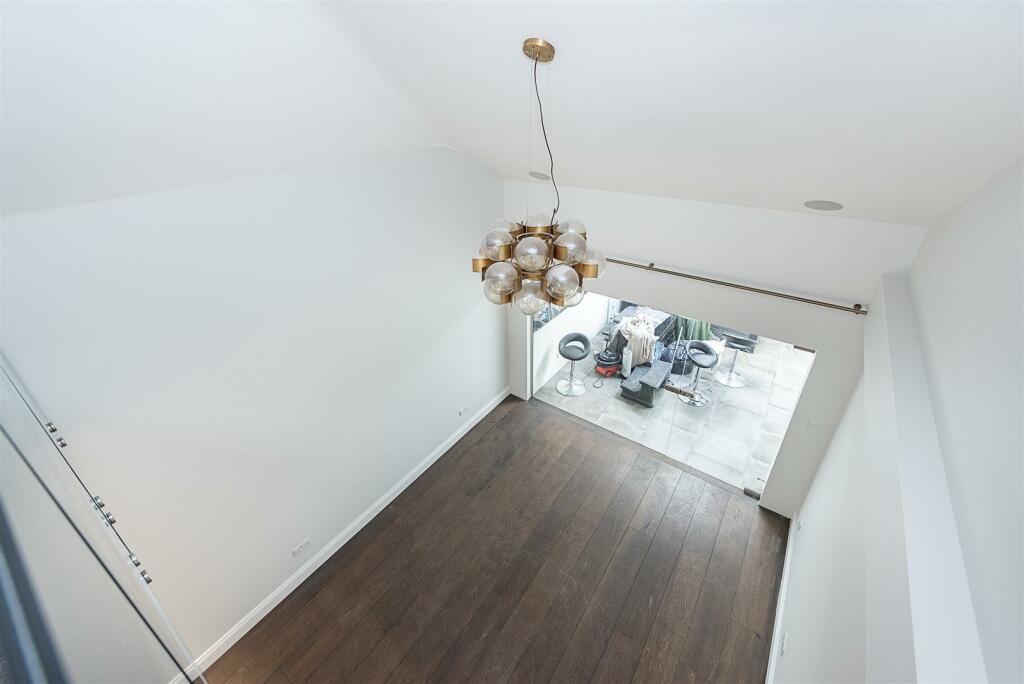 Additional property image - Burston Drive, Park Street, St. Albans