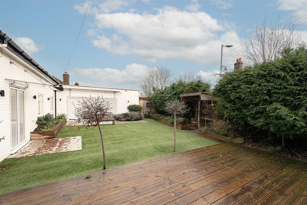 Additional property image - Burston Drive, Park Street, St. Albans