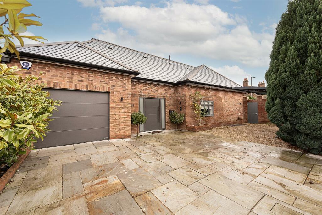 Additional property image - Burston Drive, Park Street, St. Albans