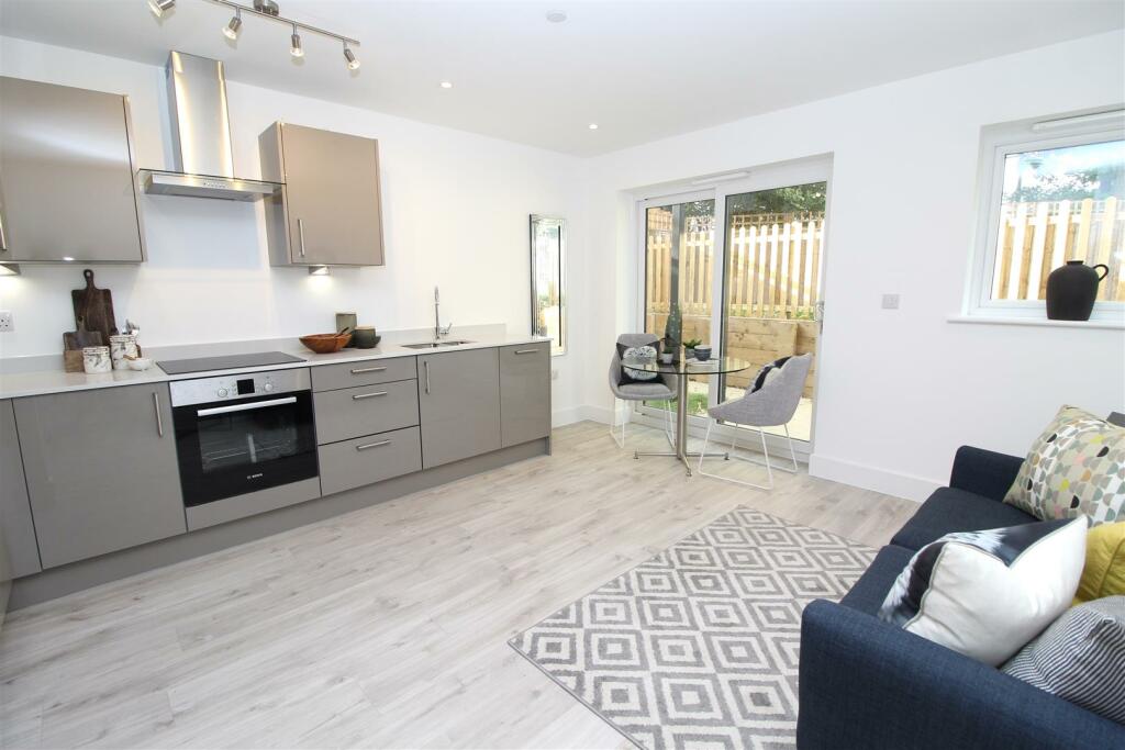 Additional property image - 15 Sandridge Park, St Albans