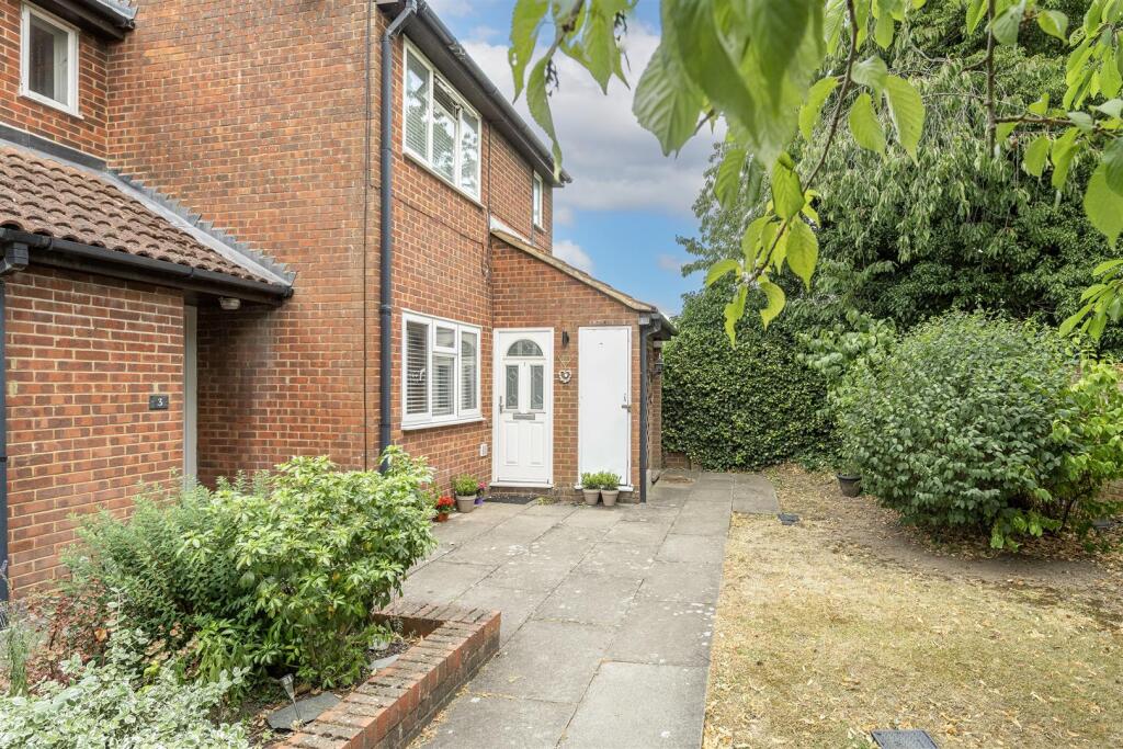 Main image of property: Albany Mews, North Orbital Road, St Albans