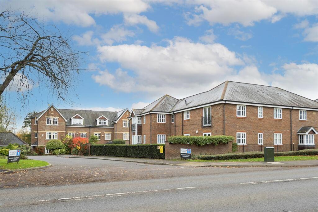 Main image of property: Minister Court, Frogmore, St. Albans
