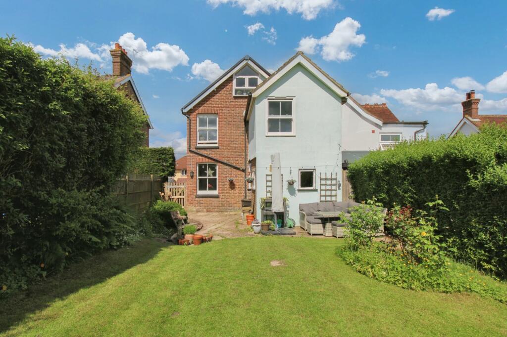 3 bedroom semidetached house for sale in Pilmer Road, Crowborough