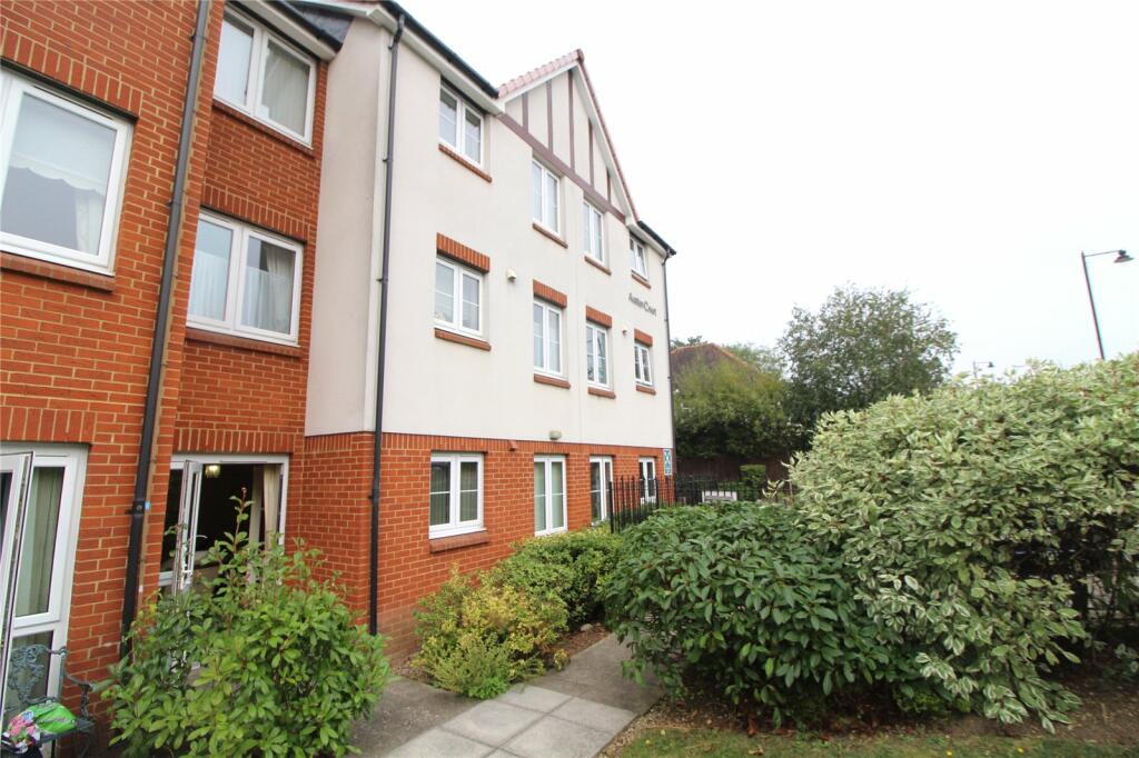 Main image of property: Winchmore Hill Road, London, N21