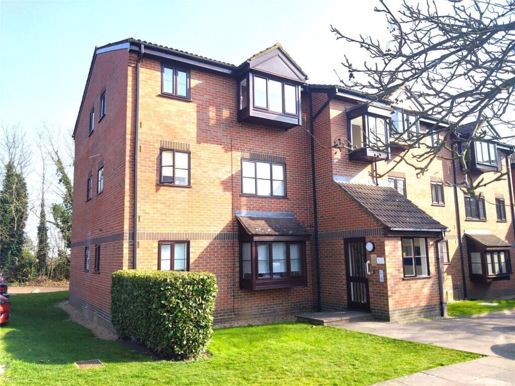 Main image of property: Gladbeck Way, Enfield, Middlesex, EN2