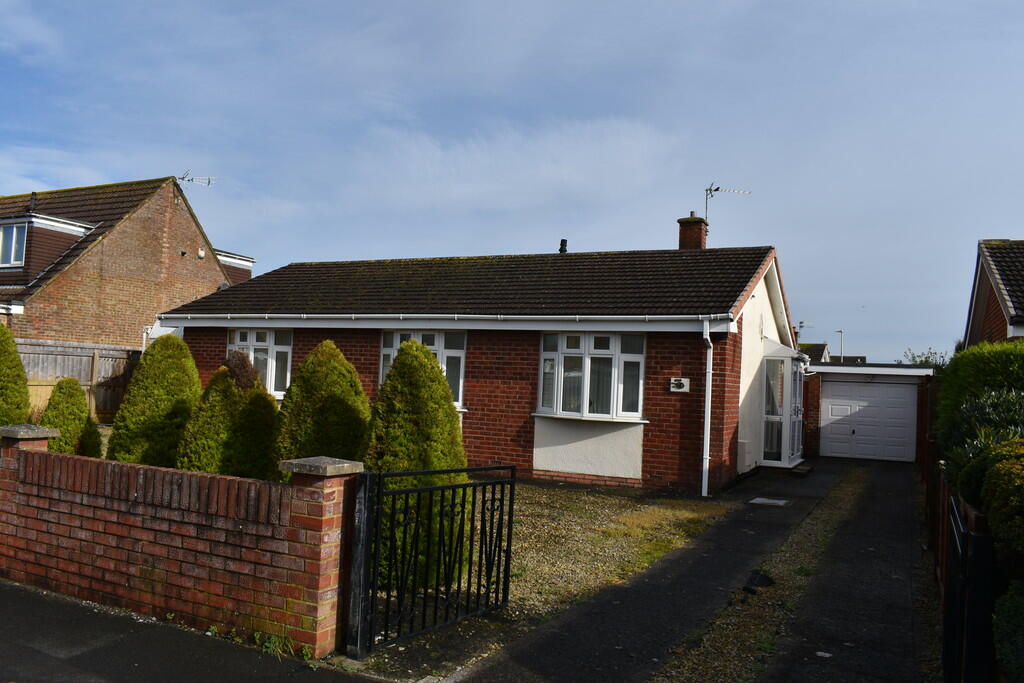 2 bedroom detached bungalow for sale in Fulmar Road, BS22