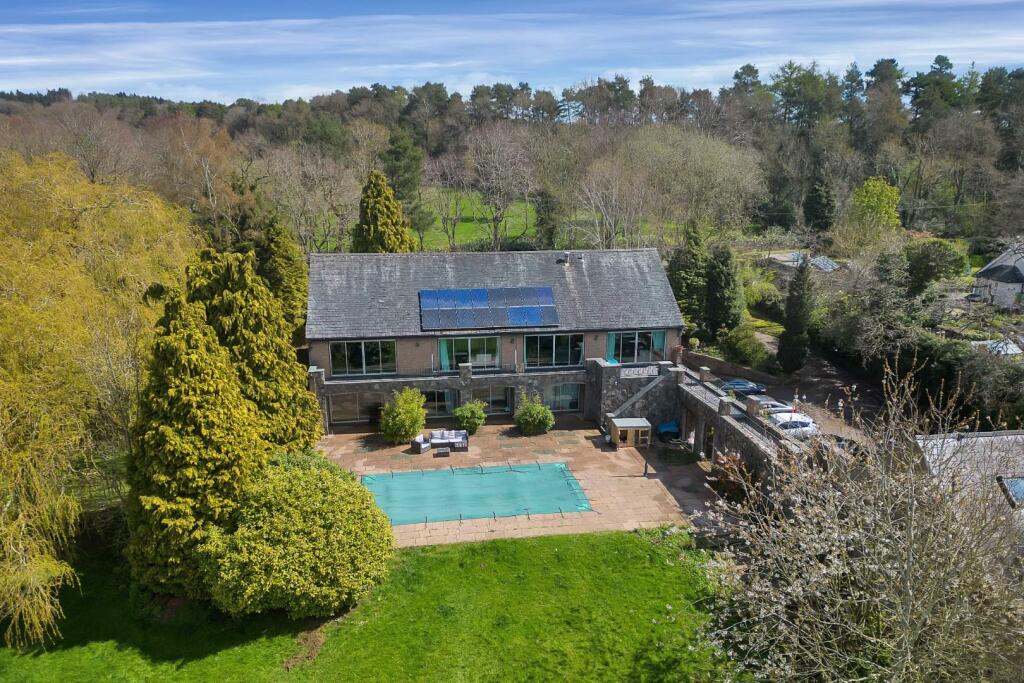 6 bedroom detached house for sale in Ulverscroft Lane, Newtown Linford