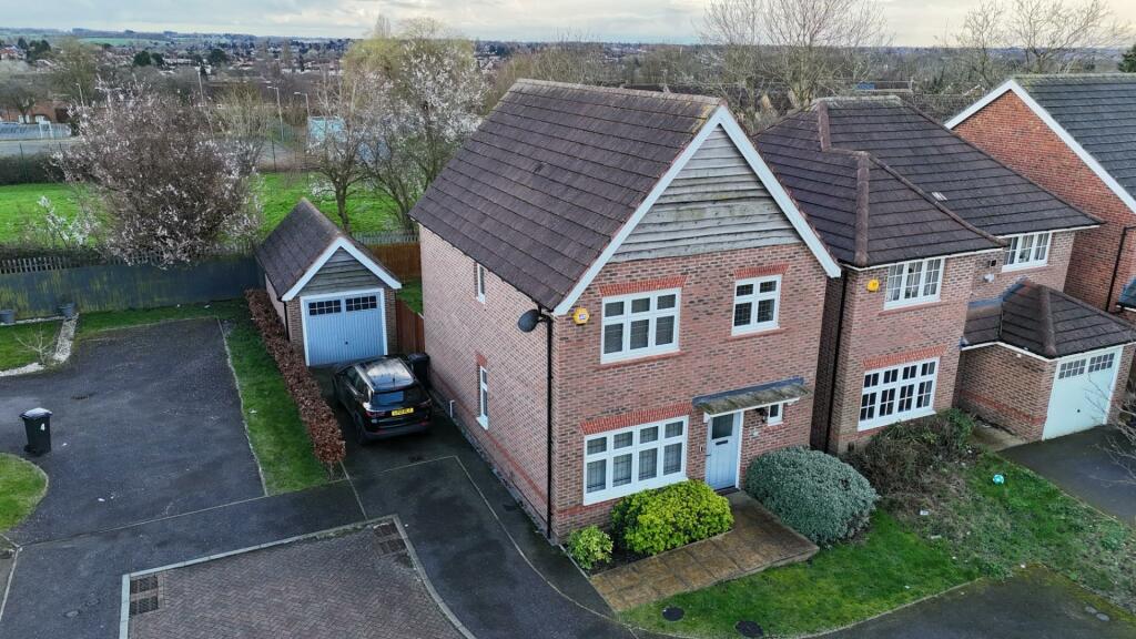 3 bedroom detached house for sale in Dunnington Close, Hamilton, Leicester, LE5