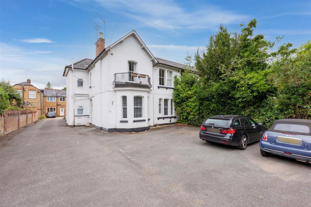 Main image of property: Cookham Road, Maidenhead