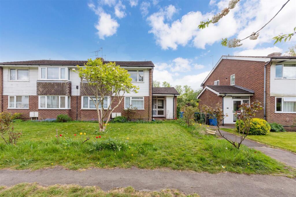 Main image of property: Aldebury Road, Maidenhead