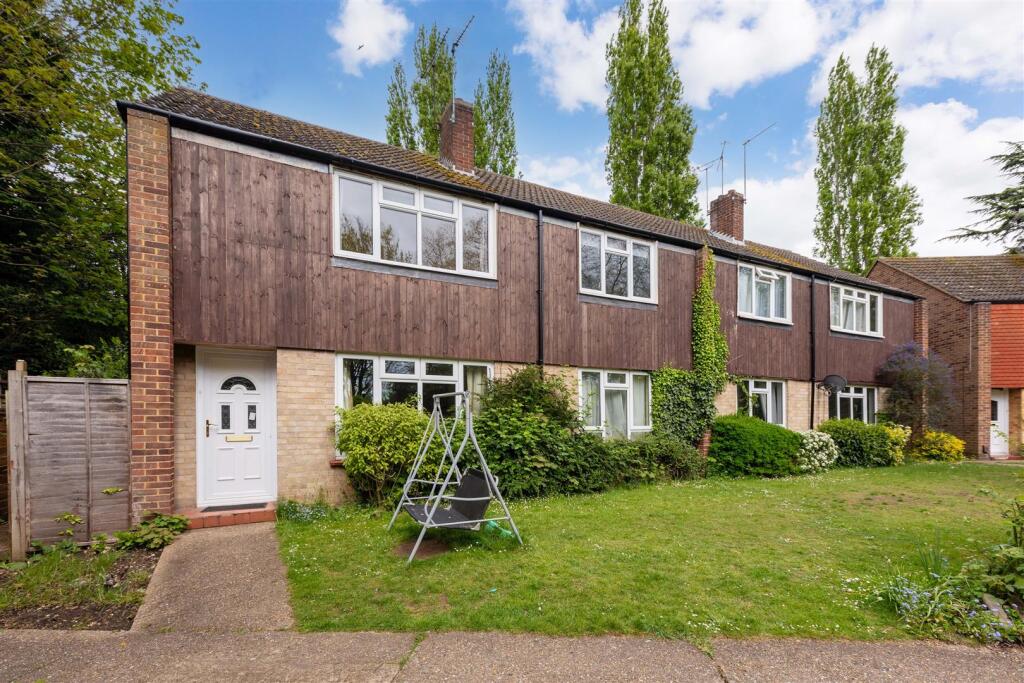 Main image of property: Langton Close, Maidenhead