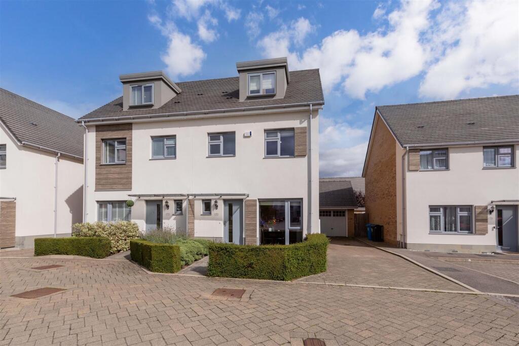 Main image of property: Cygnet Way, Maidenhead