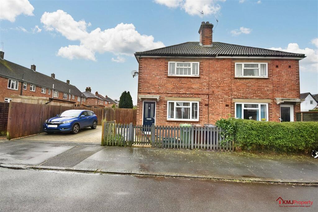 2 bedroom semidetached house for sale in Tuxford Road, Rusthall