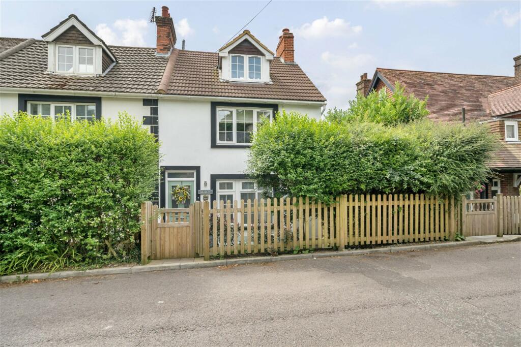 4 bedroom terraced house for sale in Southview Road, Crowborough, TN6