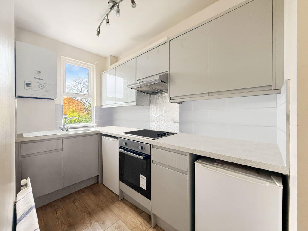 Main image of property: Dunstan Road, Tunbridge Wells, TN4 9NE