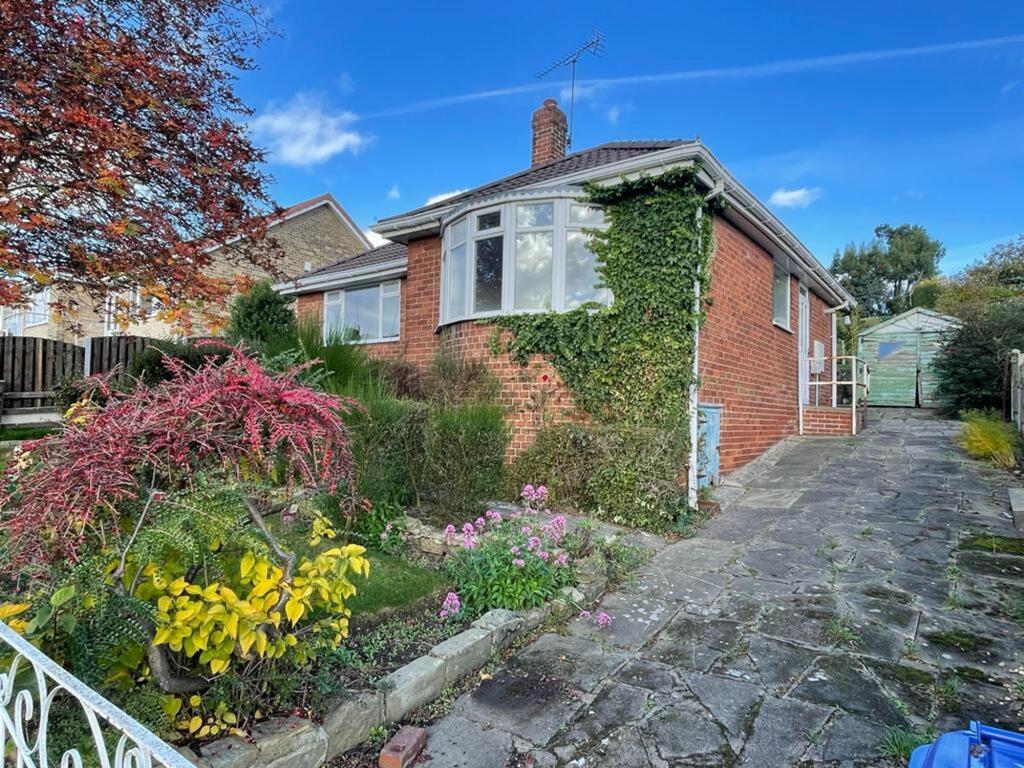 2 bedroom detached bungalow for sale in Bowland Crescent, Worsbrough, S70