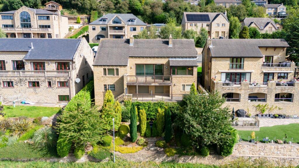 Main image of property: The Fold, High Meadows, Low Road, Thornhill Edge, WF12