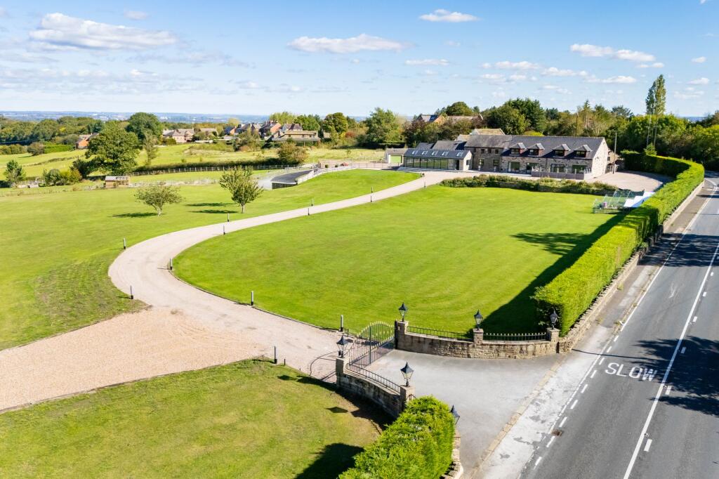 Main image of property: The Mistle Barn & Cottage, Black Bull Farm, Midgley, WF4