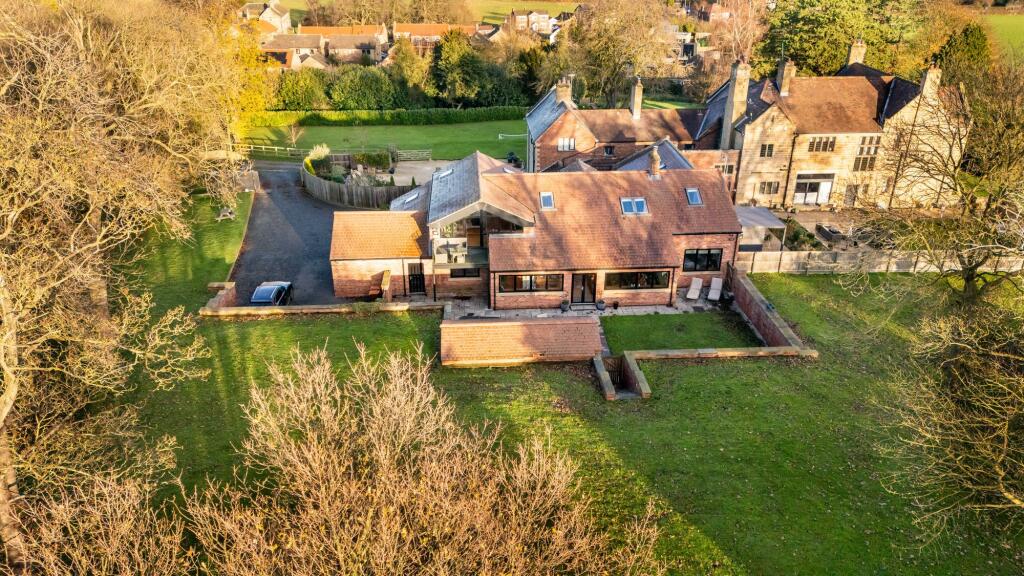 Main image of property: The Stables, Badsworth Grange Back Lane, Badsworth, WF9