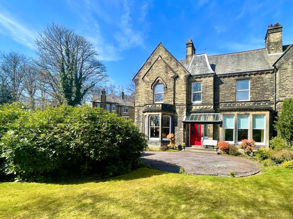 Main image of property: 12a Thornhill Road Huddersfield HD3 3AU