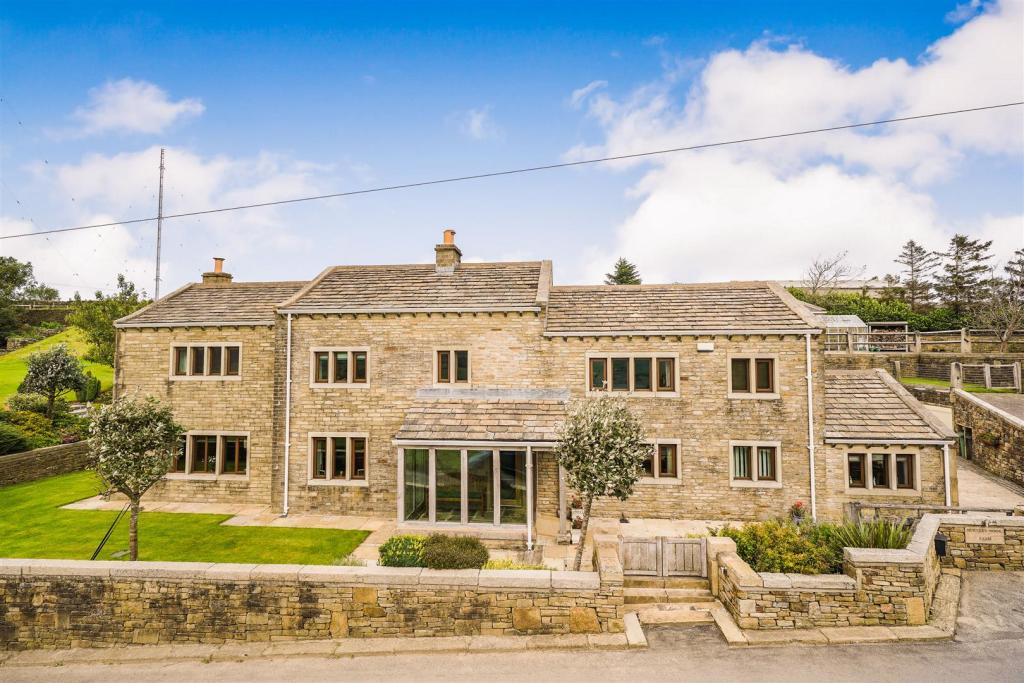 4 bedroom detached house for sale in Moorside Lane, Slaithwaite, Huddersfield, HD7