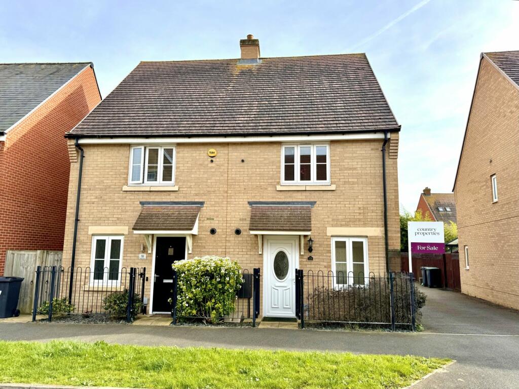 2 bedroom semidetached house for sale in Anderson Road, Biggleswade, SG18