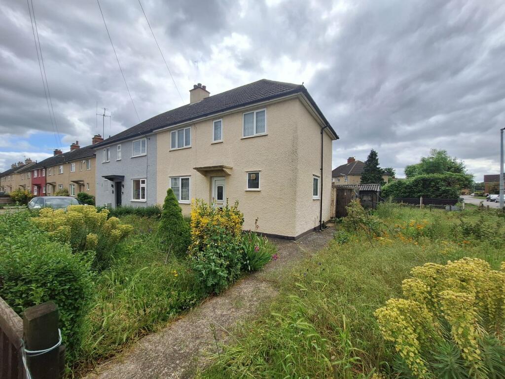 2 bedroom semidetached house for sale in Potton Road, Biggleswade, SG18