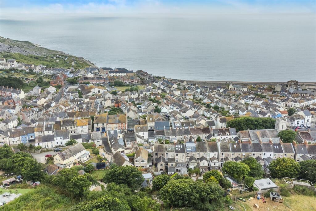 Main image of property: Fortuneswell, Portland