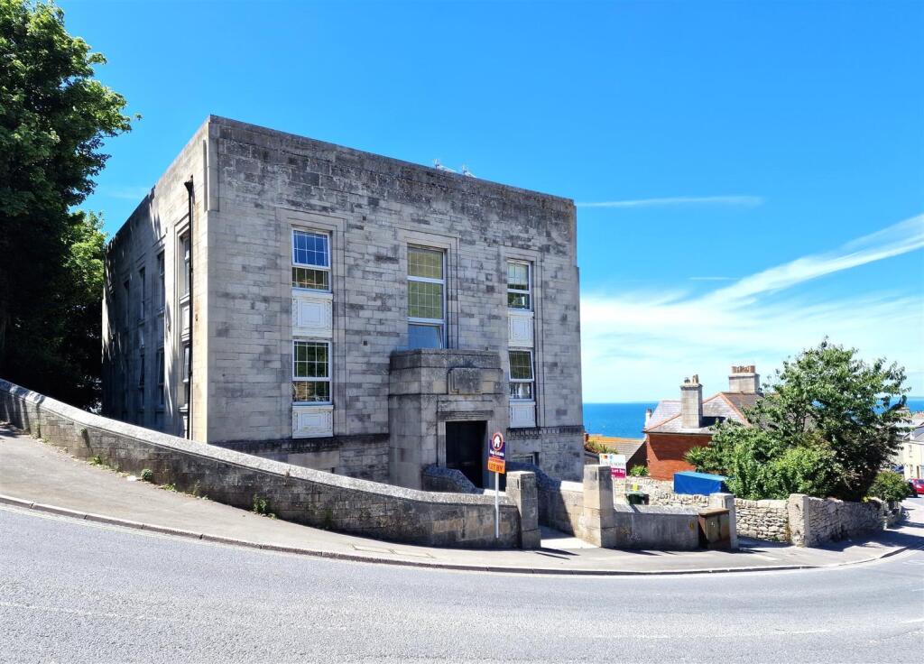 Main image of property: Fortuneswell, Portland