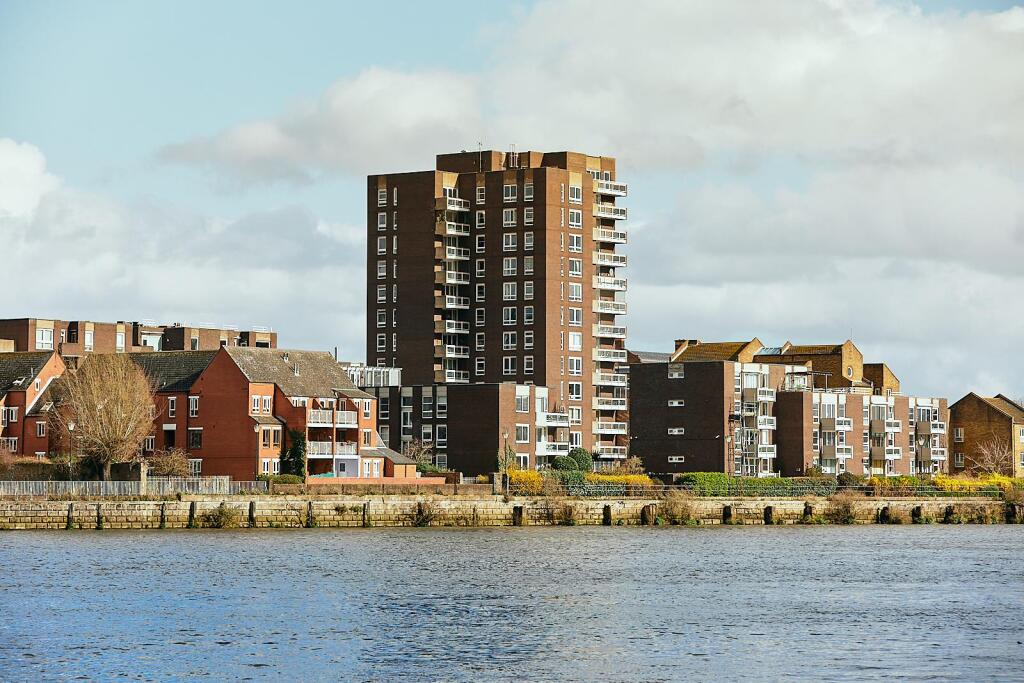 Main image of property: Rosebank, Fulham, SW6